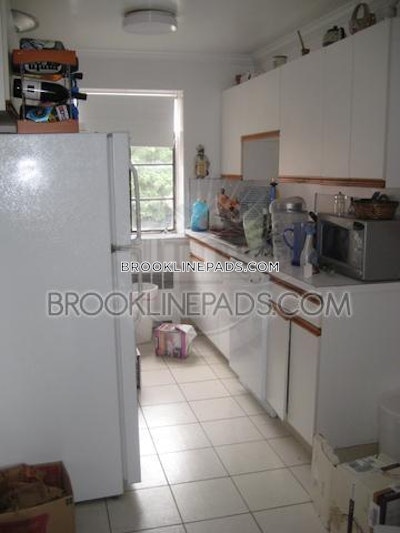 Brookline 1 Bed 1 Bath   Coolidge Corner - $3,240 No Fee