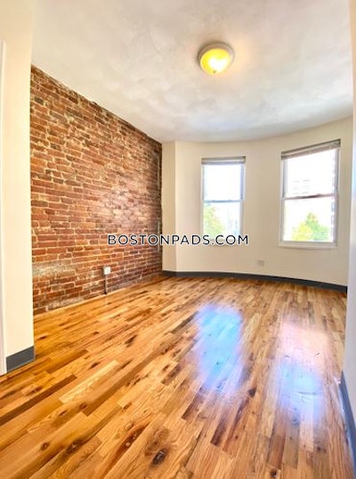 Mission Hill Updated 3 Bed 1 Bath on Huntington Ave in BOSTON Boston - $4,300