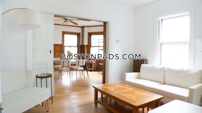 Brookline Spacious and Modern 7 Bed 3 Bath BROOKLINE- BOSTON UNIVERSITY $11,500  Boston University - $11,500