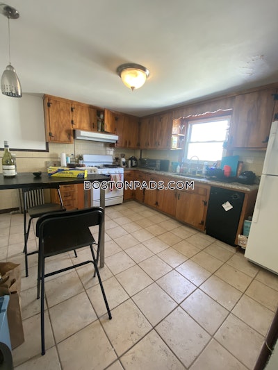 Medford 5 Beds 2 Baths  Tufts - $5,800