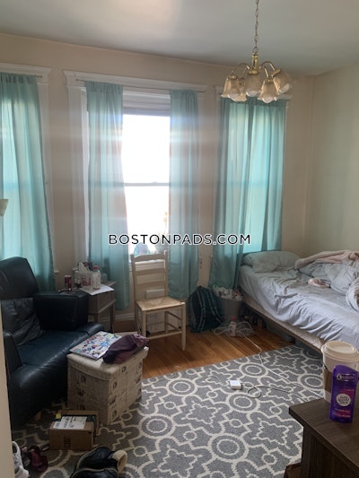 Allston Apartment for rent 2 Bedrooms 1 Bath Boston - $2,600