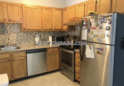 Newton Apartment for rent 1 Bedroom 1 Bath  Newtonville - $2,050