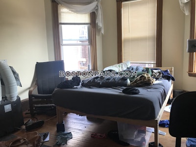 Mission Hill 5 Beds 2 Baths Boston - $7,870