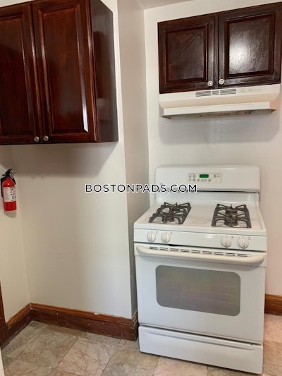 Roslindale Apartment for rent 3 Bedrooms 1 Bath Boston - $3,200